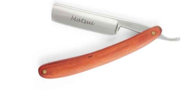 How Easy Is It To Use A Cut-Throat Razor? How Easy Is It To Use A Cut-Throat Razor