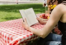 Reading applications that will get you committed to reading daily reading