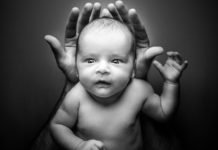 Catch Beautiful Memories of Your Baby in Pictures With a Professional Newborn Photographer: Newborn Photographer