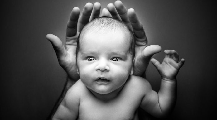 Catch Beautiful Memories of Your Baby in Pictures With a Professional Newborn Photographer: Newborn Photographer