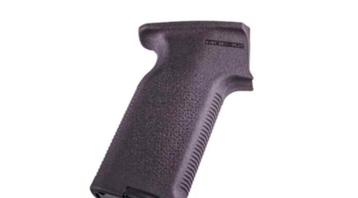 AK-47 v. M4 Carbine Grip for AK-47
