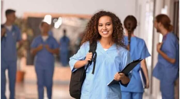 9 Items New Nurses Should Have in Their Bag Nurses