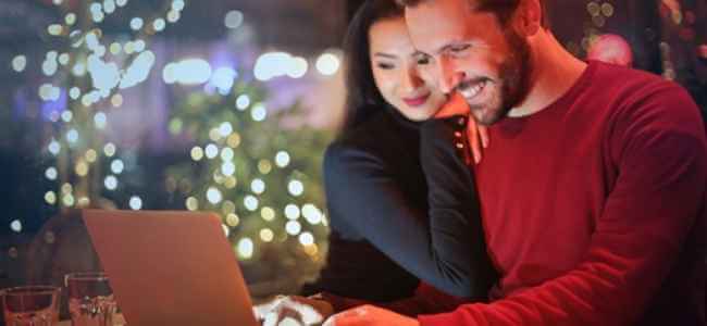 5 Things to Know Before You Buy an Engagement Ring Online