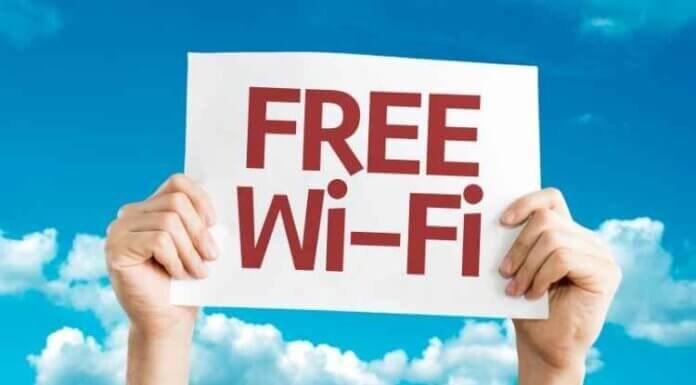 3 Compelling Reasons Your Retail Store Should Offer Free WiFi 3 Compelling Reasons Your Retail Store Should Offer Free WiFi