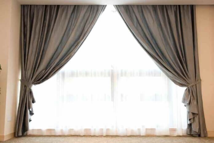 5 Curtain Design Solutions For A More Luxurious Vibe
