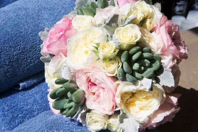 Hire A Bedok Florist For Decorating Your Wedding Venue With Flowers