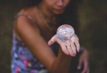 5 Ways To Use Healing Crystals In Your Daily Routine 5 Ways To Use Healing Crystals In Your Daily Routine