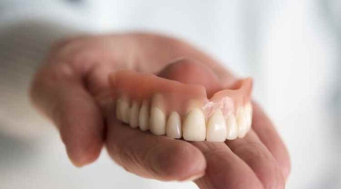 Smile Solutions: Should I Get Dentures or Dental Implants? Should I Get Dentures or Dental Implants