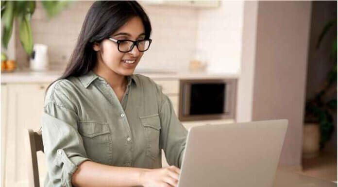 Add a Touch Of Feminine Grace With These 5 Glasses For Girls Add a Touch Of Feminine Grace With These 5 Glasses For Girls