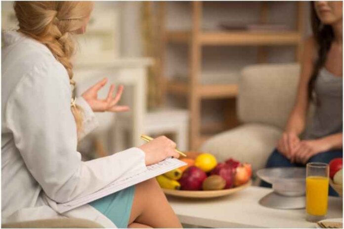 Nutritionist vs Nutrition Coach: What’s the Difference?