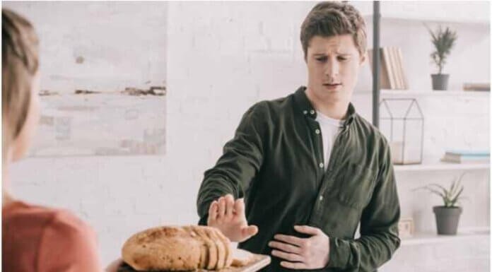 Common Symptoms of a Food Allergy or Intolerance to Watch For Common Symptoms of a Food Allergy or Intolerance to Watch For