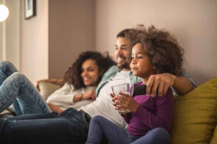 5 Incredible Benefits of Watching TV