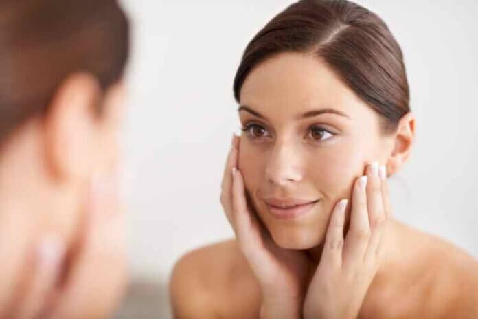 5 Tips to Say Sayonara to Your Skin Woes(1)
