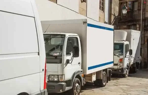 Navigating the Challenges of Last-Mile Delivery in the UAE Navigating the Challenges of Last-Mile Delivery in the UAE